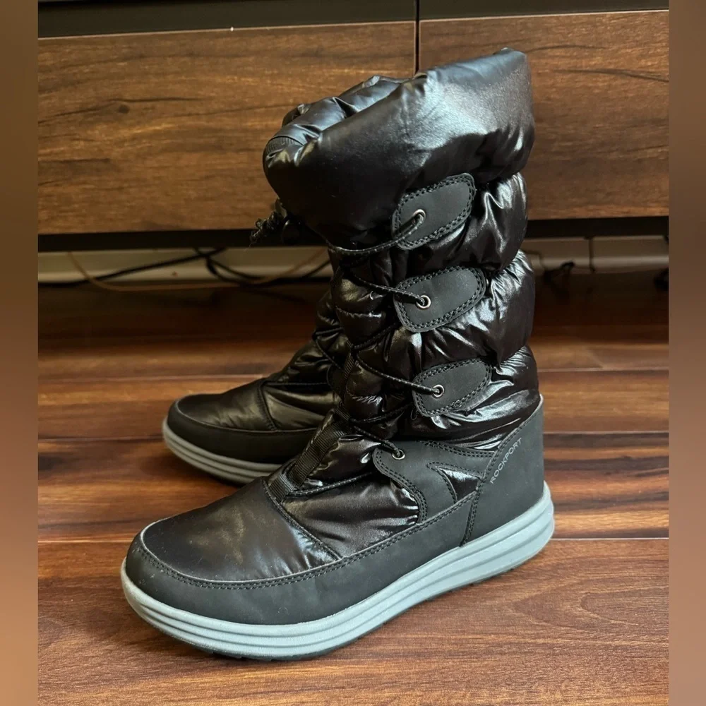 ROCKPORT Black Winter Lace-up Boots with Faux Fur Lining Size 9